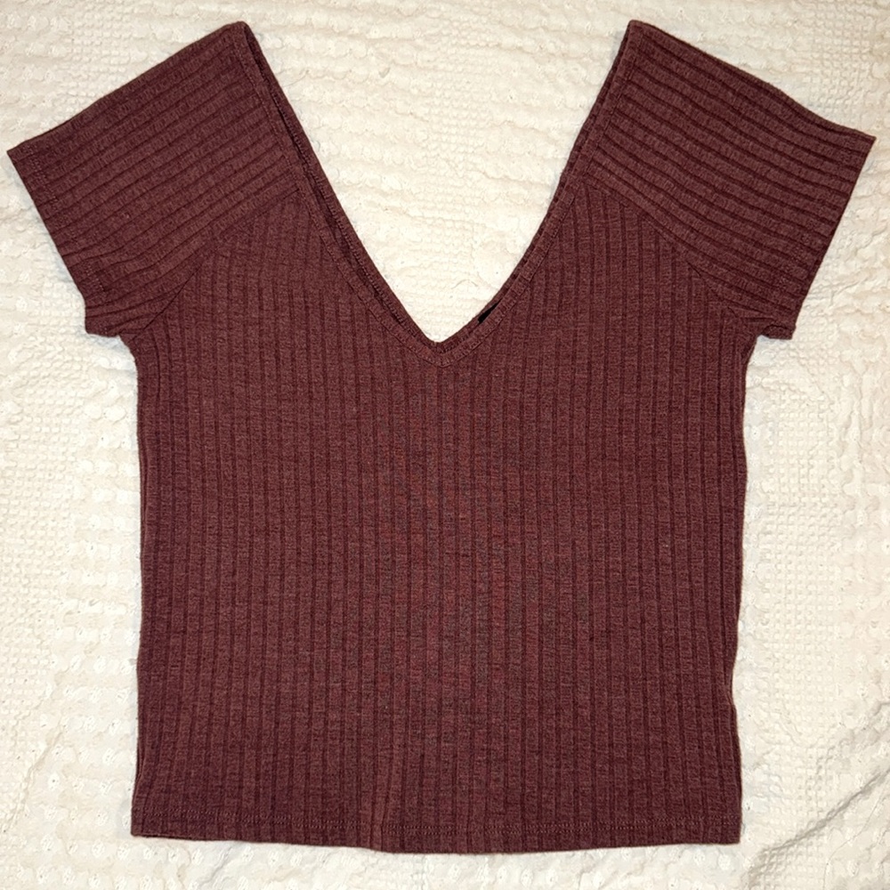 Medium Forever 21 purple low-cut crop top